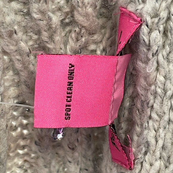 Betsey Johnson Embellished Scarf (NWT) - Picture 5 of 6